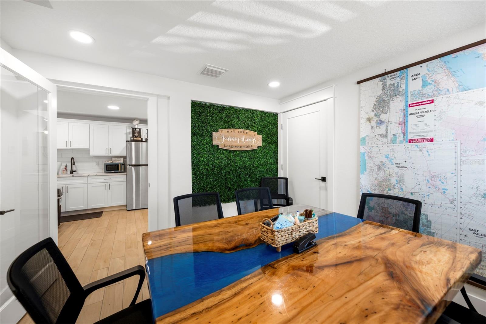 Listing photo id 16 for 701 Ocean Shore Boulevard