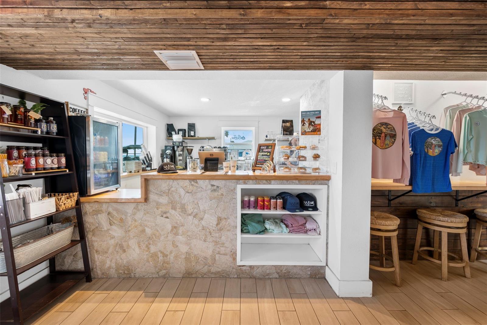 Listing photo id 23 for 701 Ocean Shore Boulevard