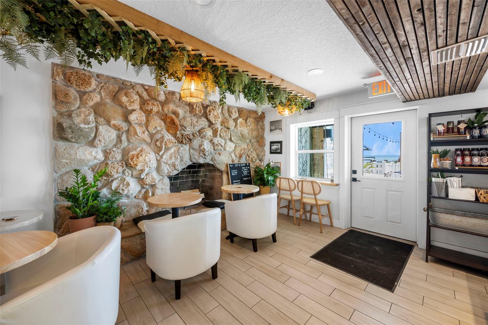 Listing photo id 24 for 701 Ocean Shore Boulevard