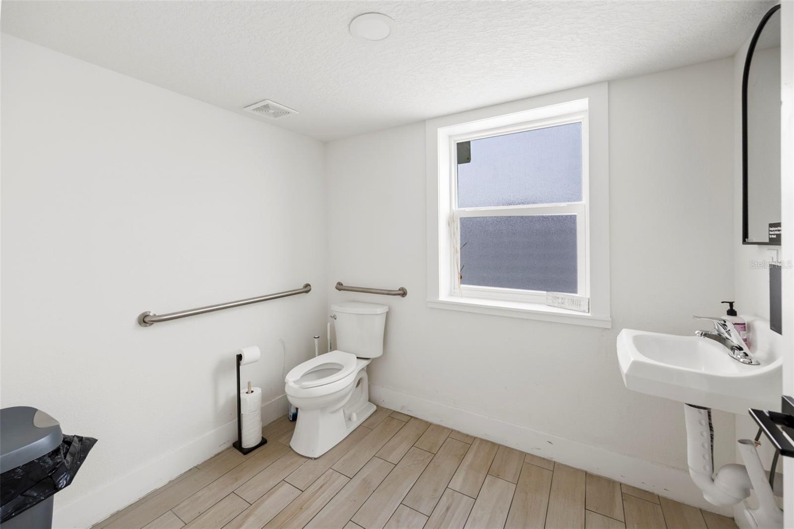 Listing photo id 28 for 701 Ocean Shore Boulevard