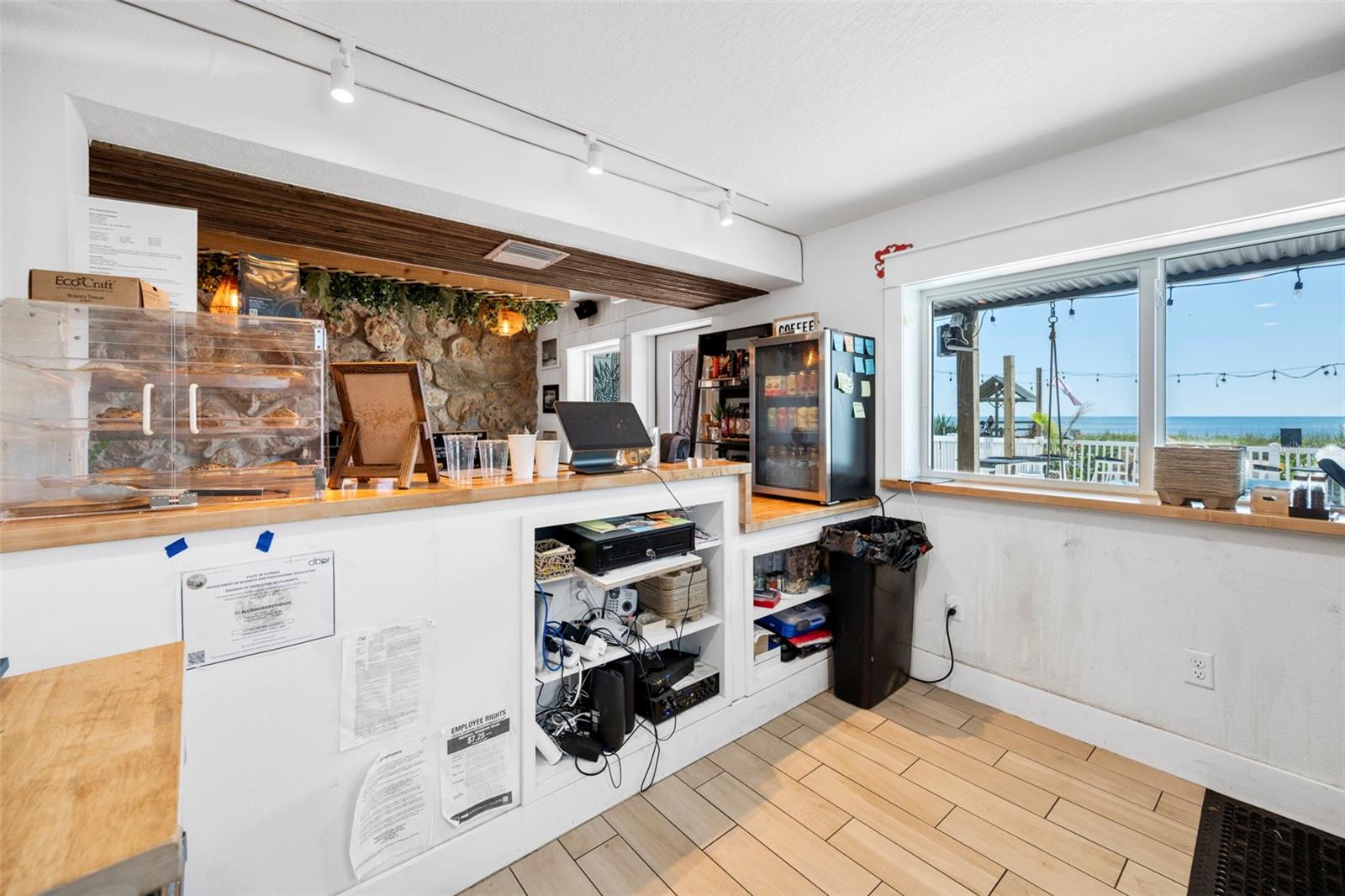 Listing photo id 33 for 701 Ocean Shore Boulevard