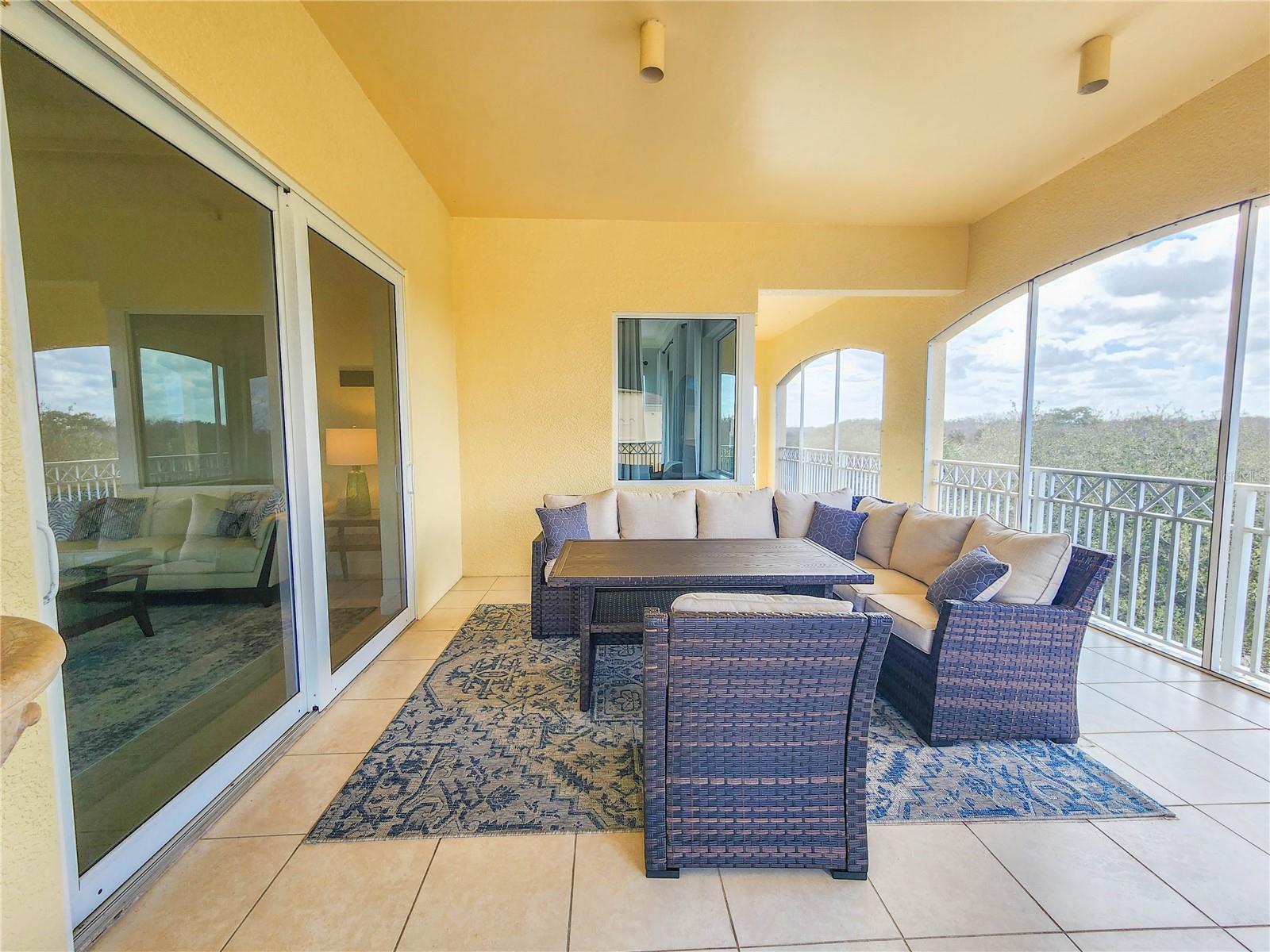 Image 18 of 21 For 25 Casa Bella Circle 1303