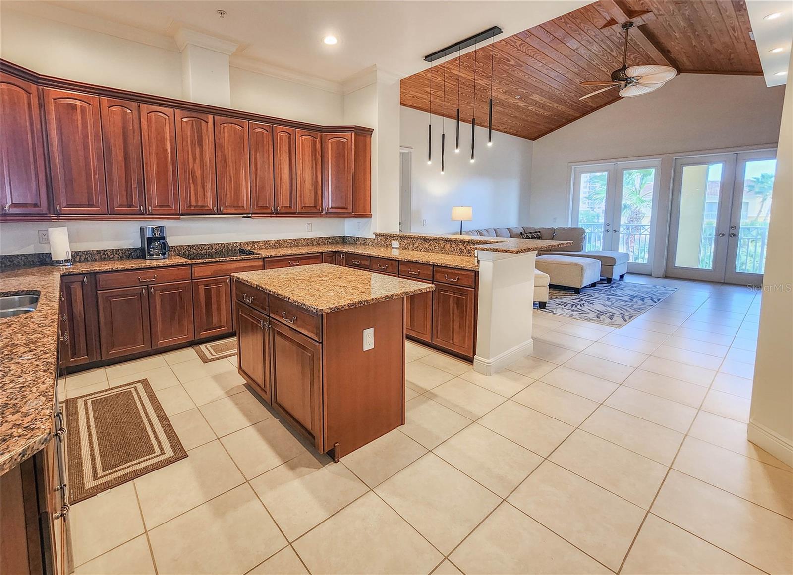 Image 21 of 21 For 25 Casa Bella Circle 1303