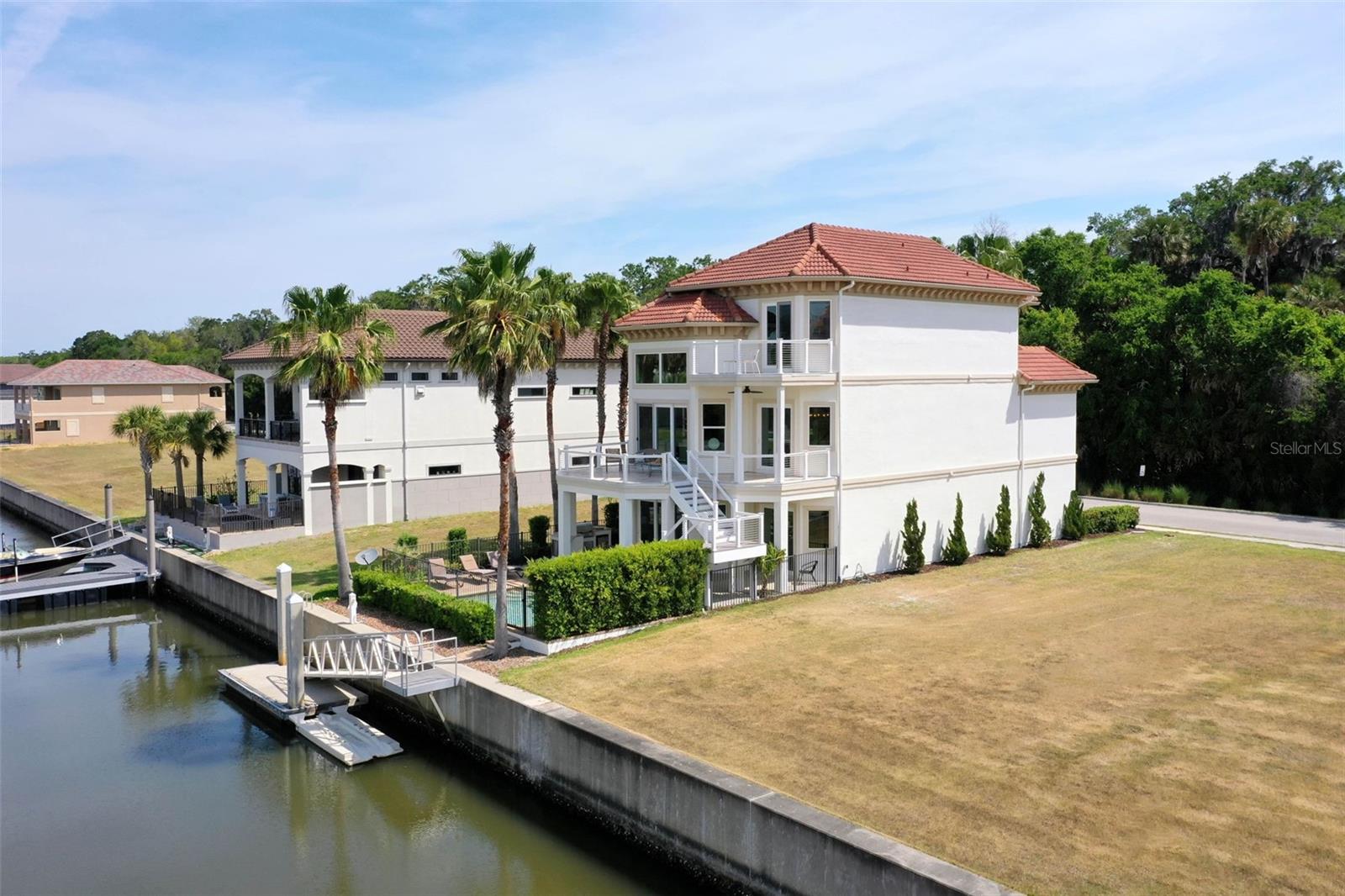 Image 3 of 75 For 220 Harbor Village Point N