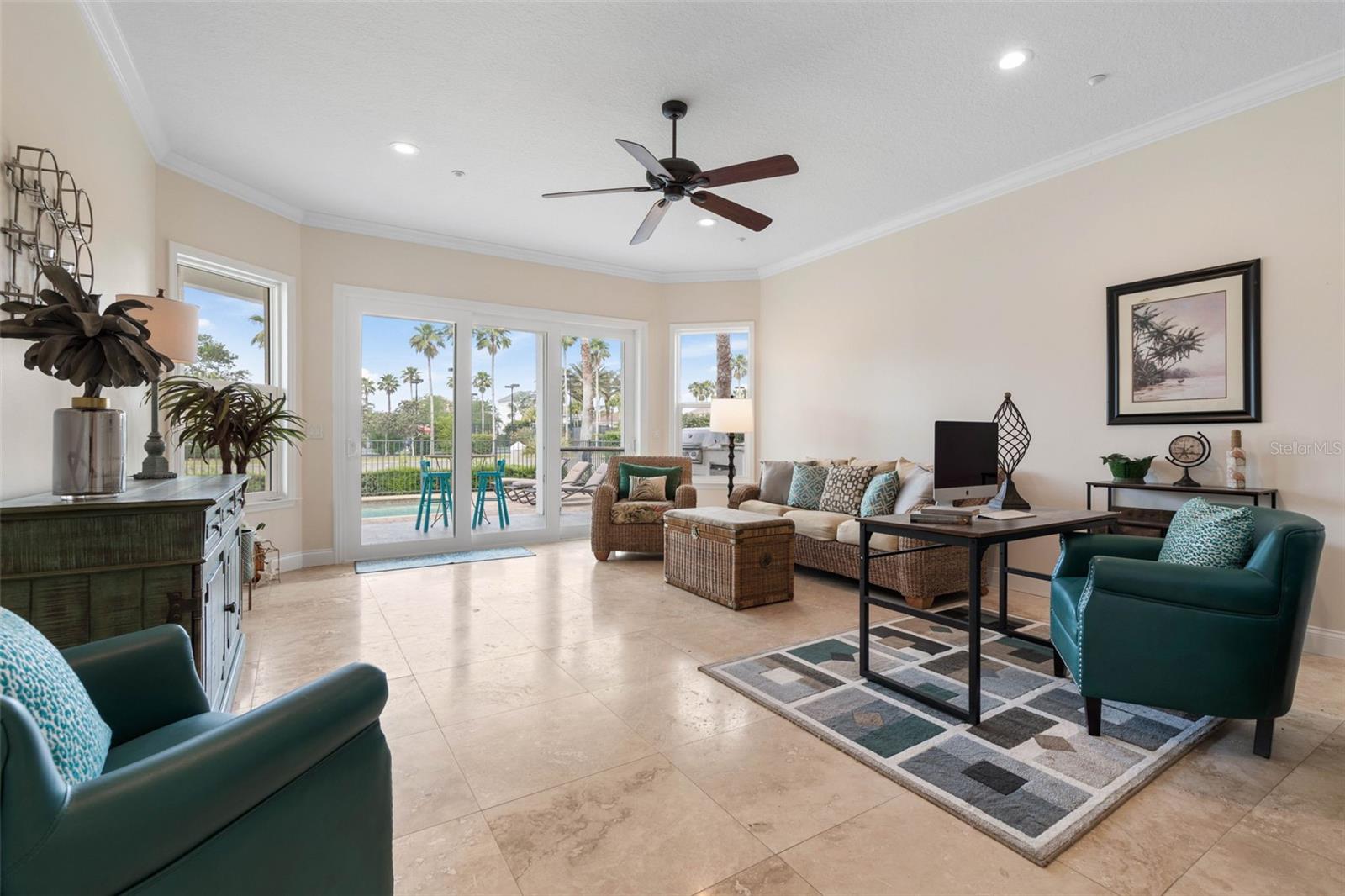 Image 33 of 75 For 220 Harbor Village Point N