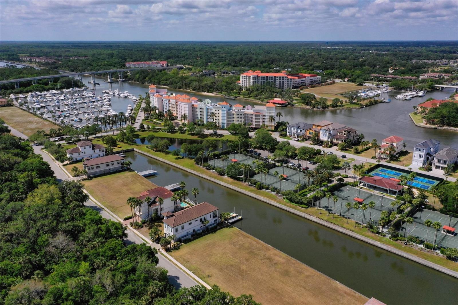 Image 72 of 75 For 220 Harbor Village Point N