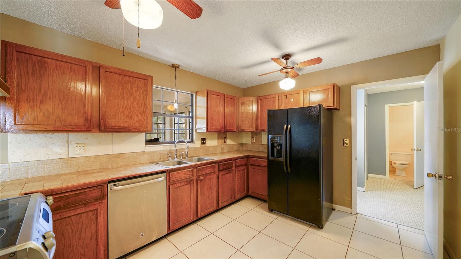 Image 10 of 49 For 689 16th Street