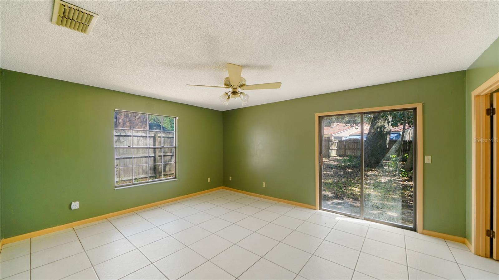 Image 11 of 49 For 689 16th Street
