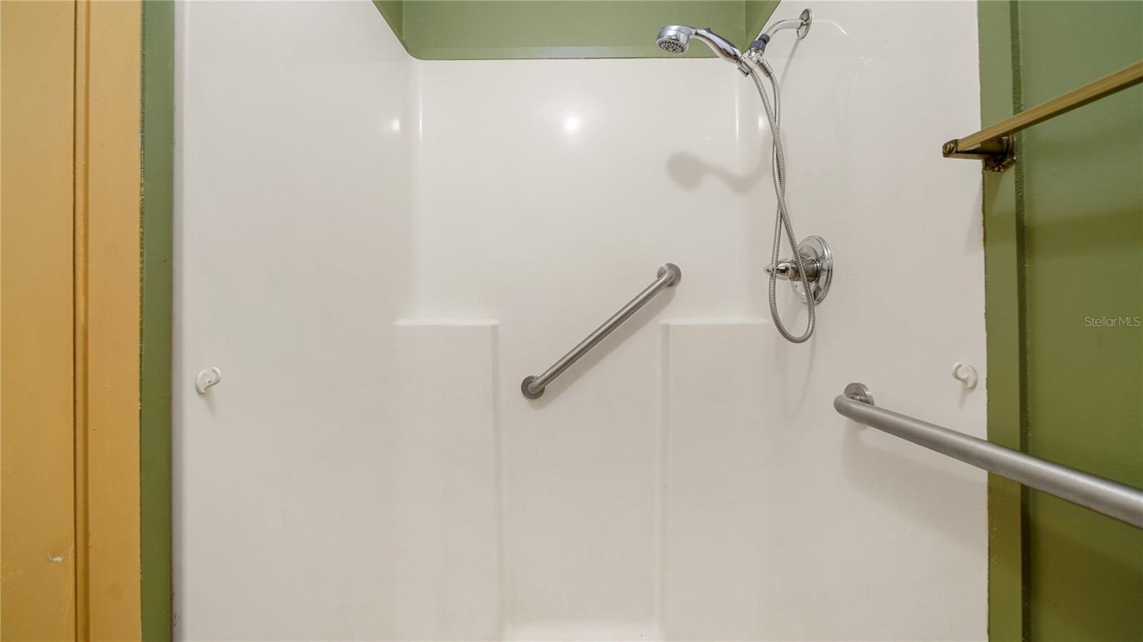 Image 15 of 49 For 689 16th Street