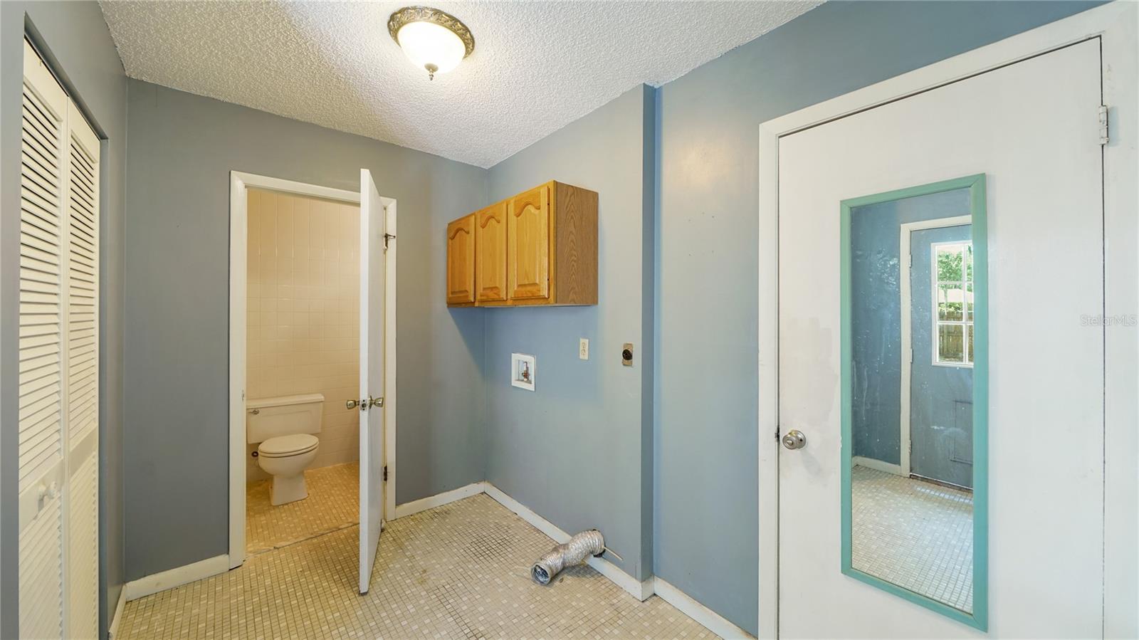 Image 21 of 49 For 689 16th Street