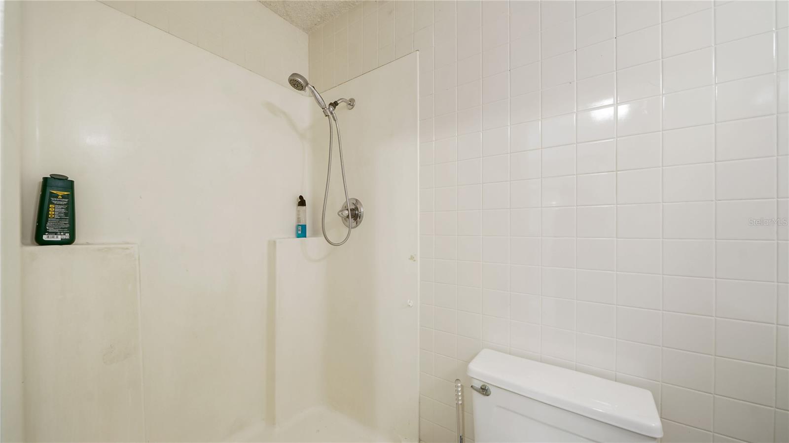 Image 23 of 49 For 689 16th Street