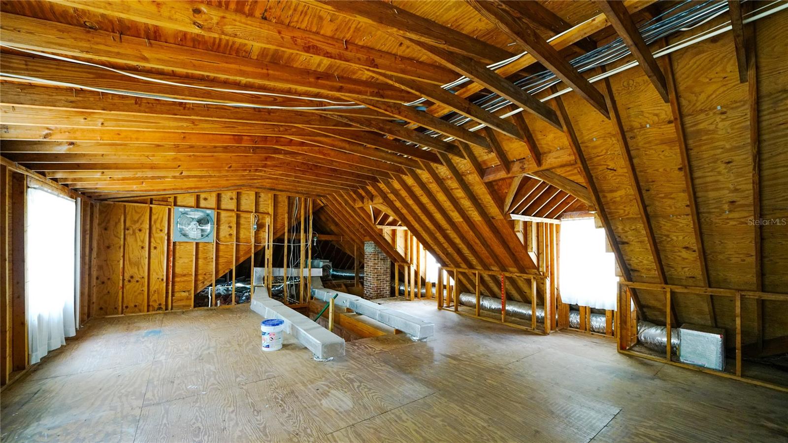 Image 34 of 49 For 689 16th Street