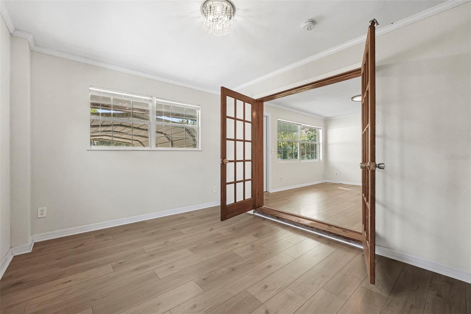 Image 13 of 44 For 656 Winchester Street