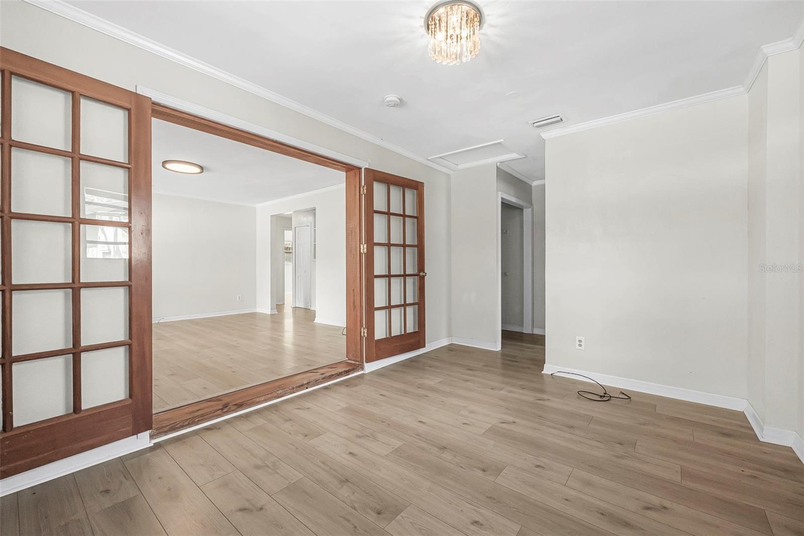 Image 14 of 44 For 656 Winchester Street