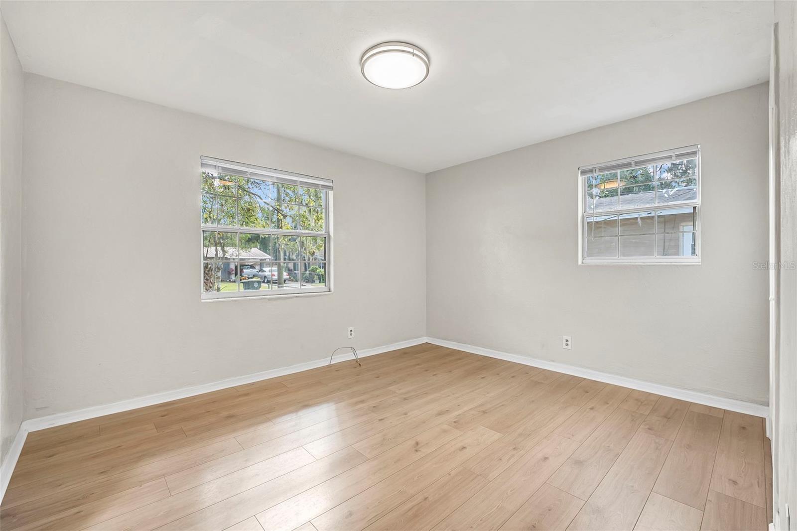 Image 18 of 44 For 656 Winchester Street