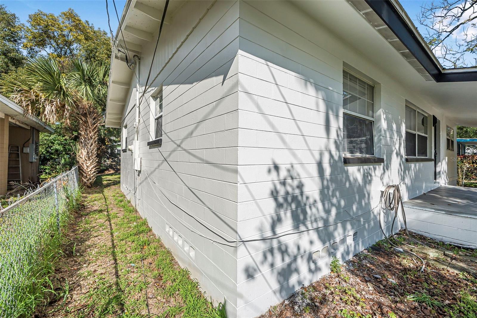 Image 33 of 44 For 656 Winchester Street