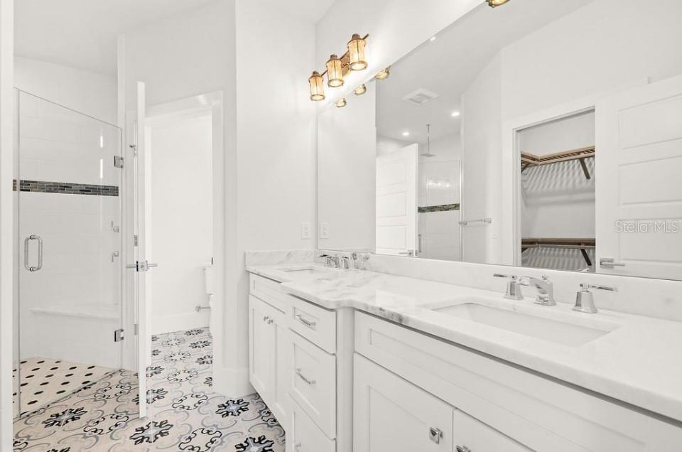Image 14 of 22 For 2509 Lakeshore Drive