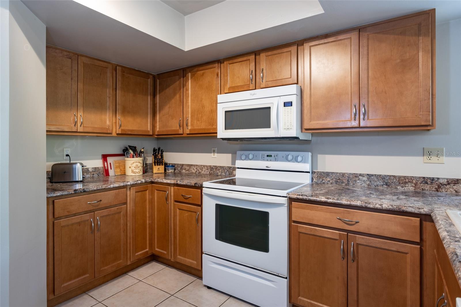 Image 11 of 40 For 28 Sherbury Court 28
