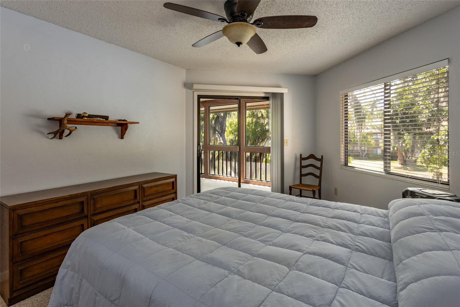 Image 16 of 40 For 28 Sherbury Court 28