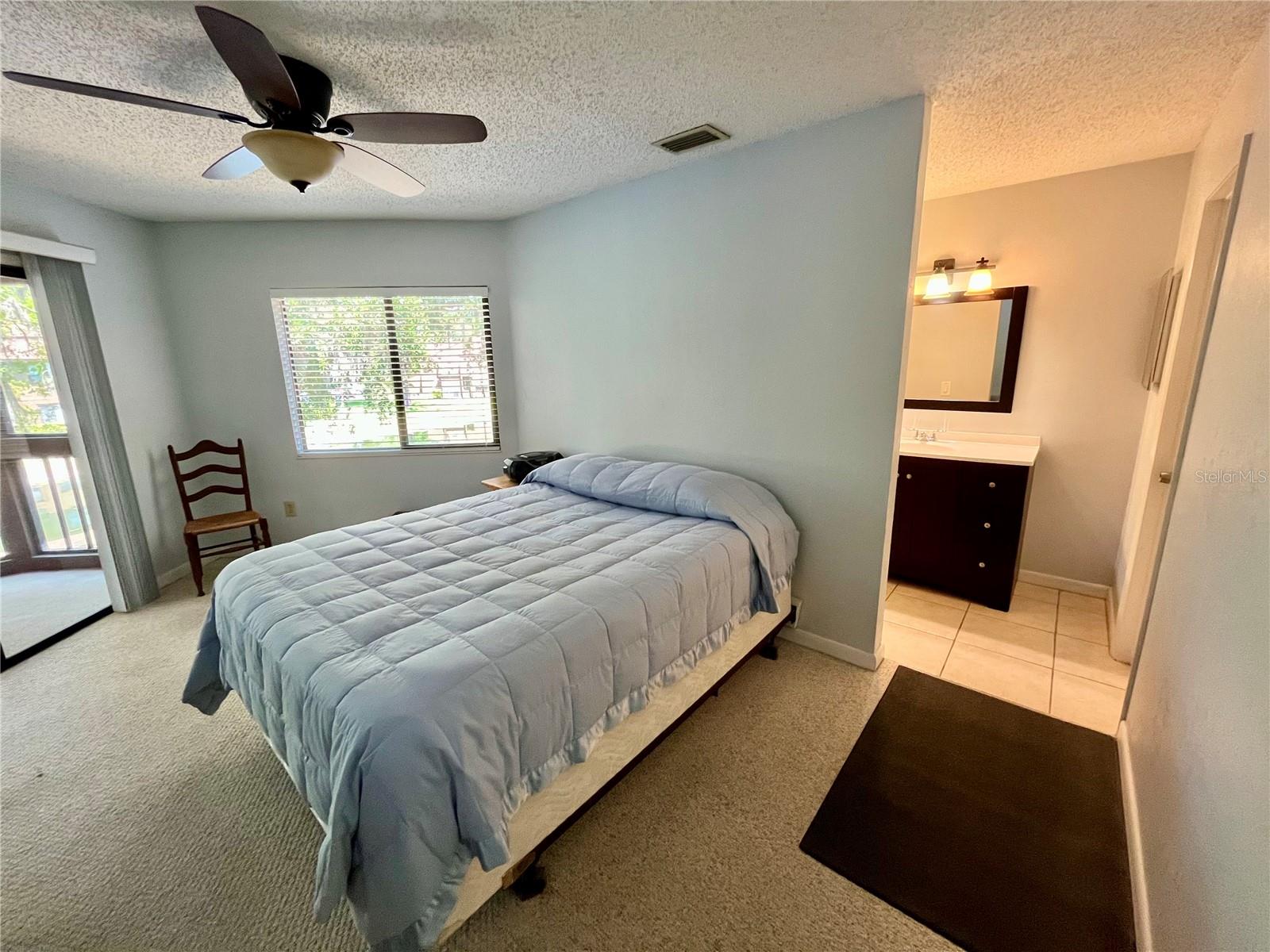 Image 18 of 40 For 28 Sherbury Court 28