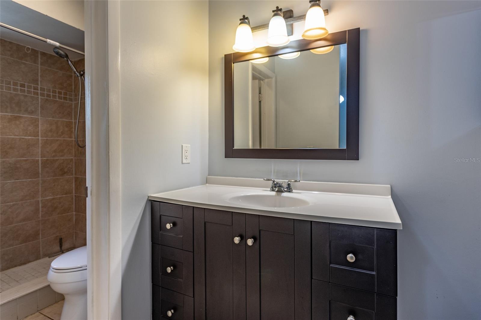 Image 19 of 40 For 28 Sherbury Court 28