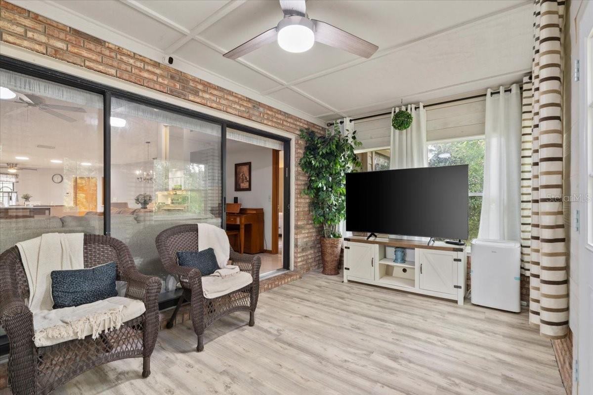 Image 15 of 50 For 912 Fruitwood Place