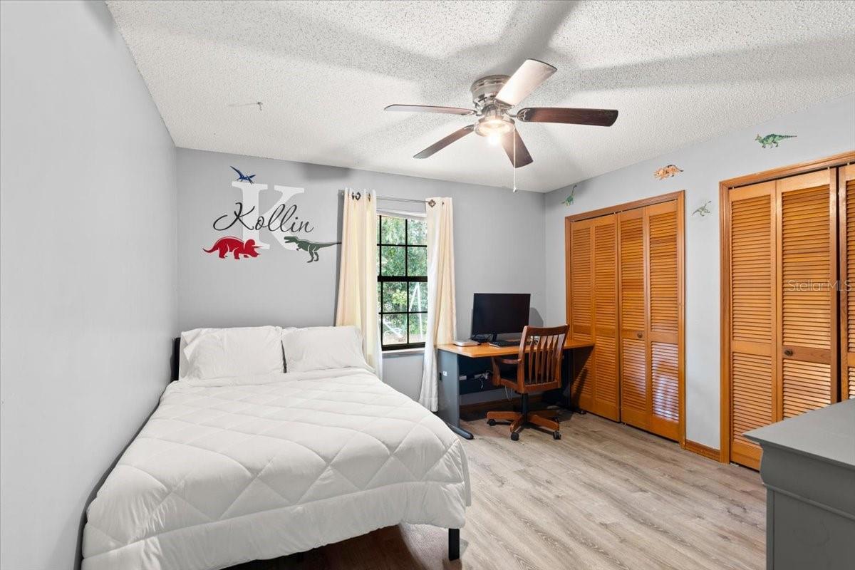 Image 21 of 50 For 912 Fruitwood Place