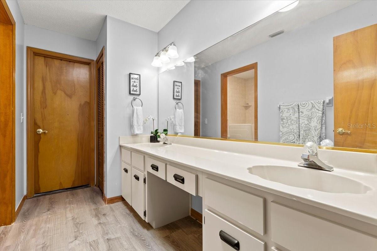 Image 23 of 50 For 912 Fruitwood Place