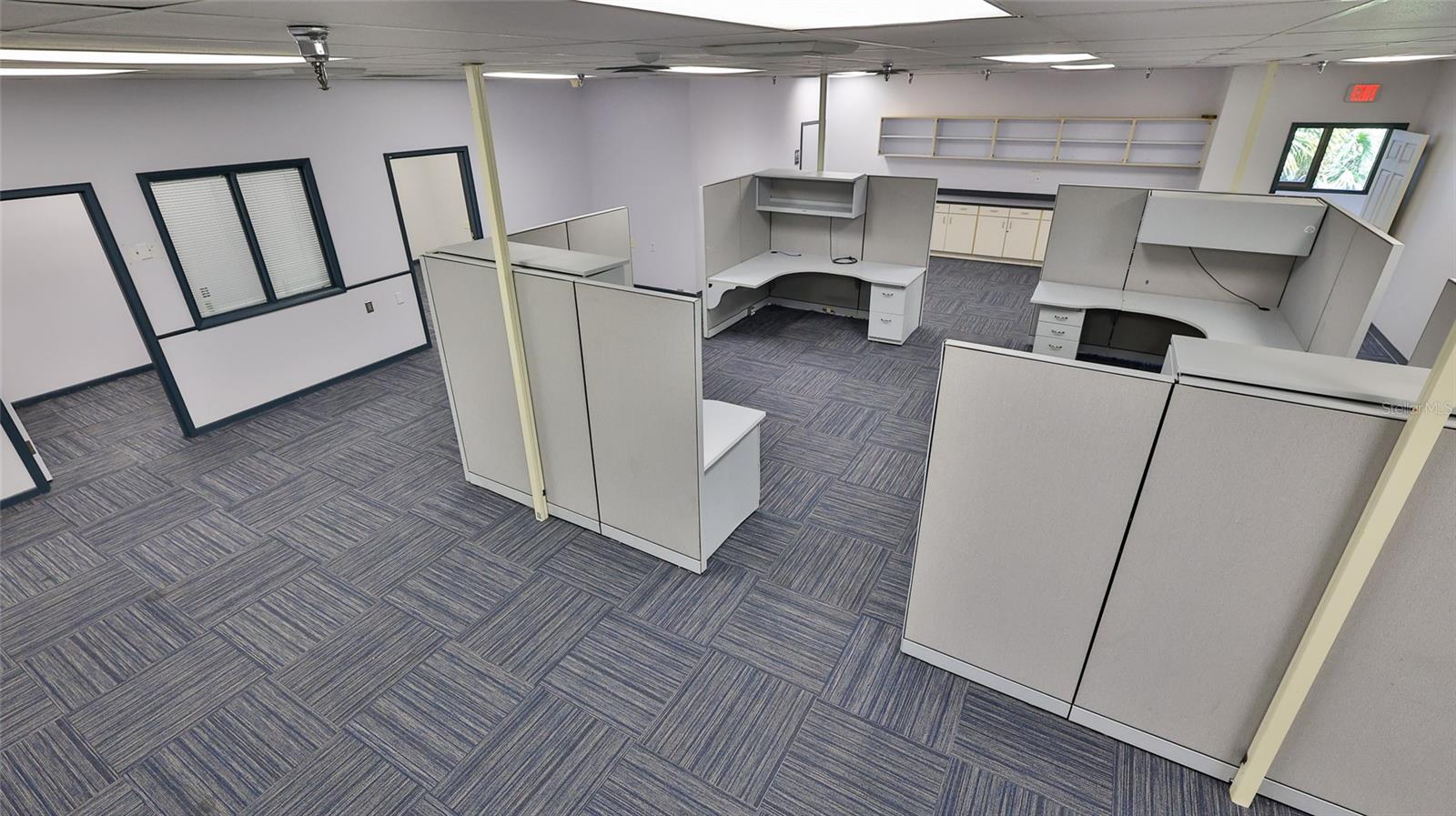 Image 22 of 39 For 2 Commerce Boulevard