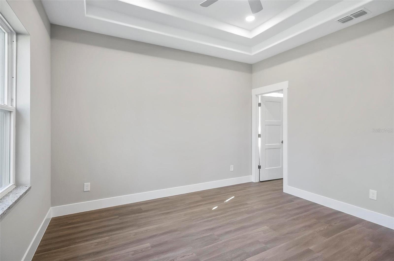 Image 18 of 25 For 9 Slatington Place A