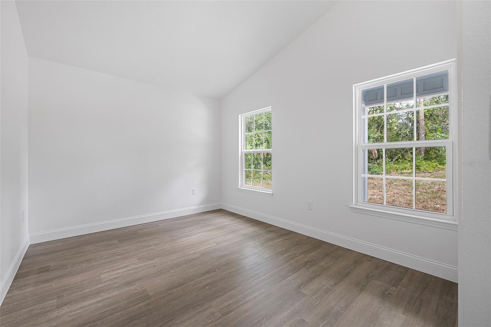 Image 14 of 34 For 5620 Ridgewood Avenue
