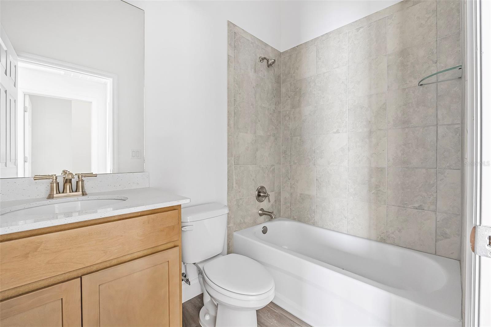 Image 20 of 34 For 5620 Ridgewood Avenue