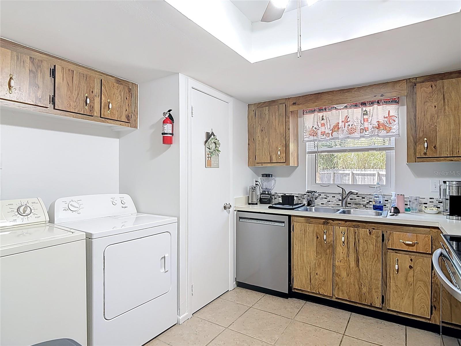 Image 19 of 46 For 420 Banana Cay Drive A