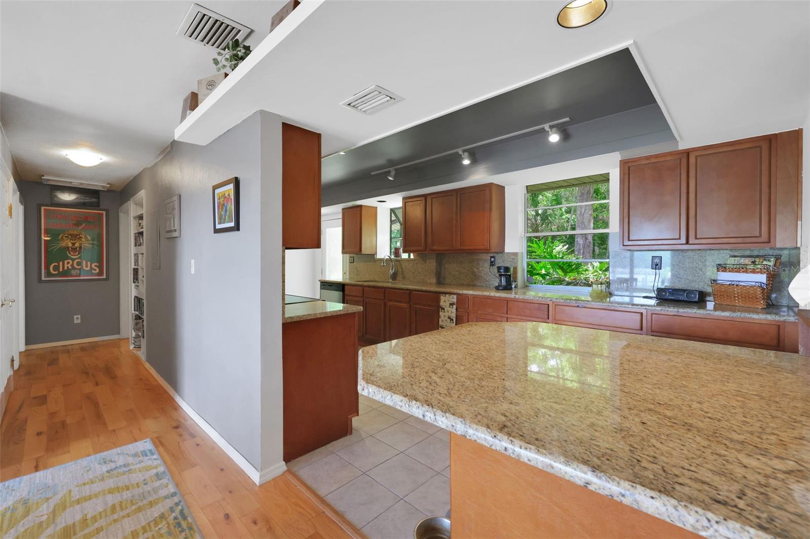 Image 40 of 59 For 6732 Oakwood Drive