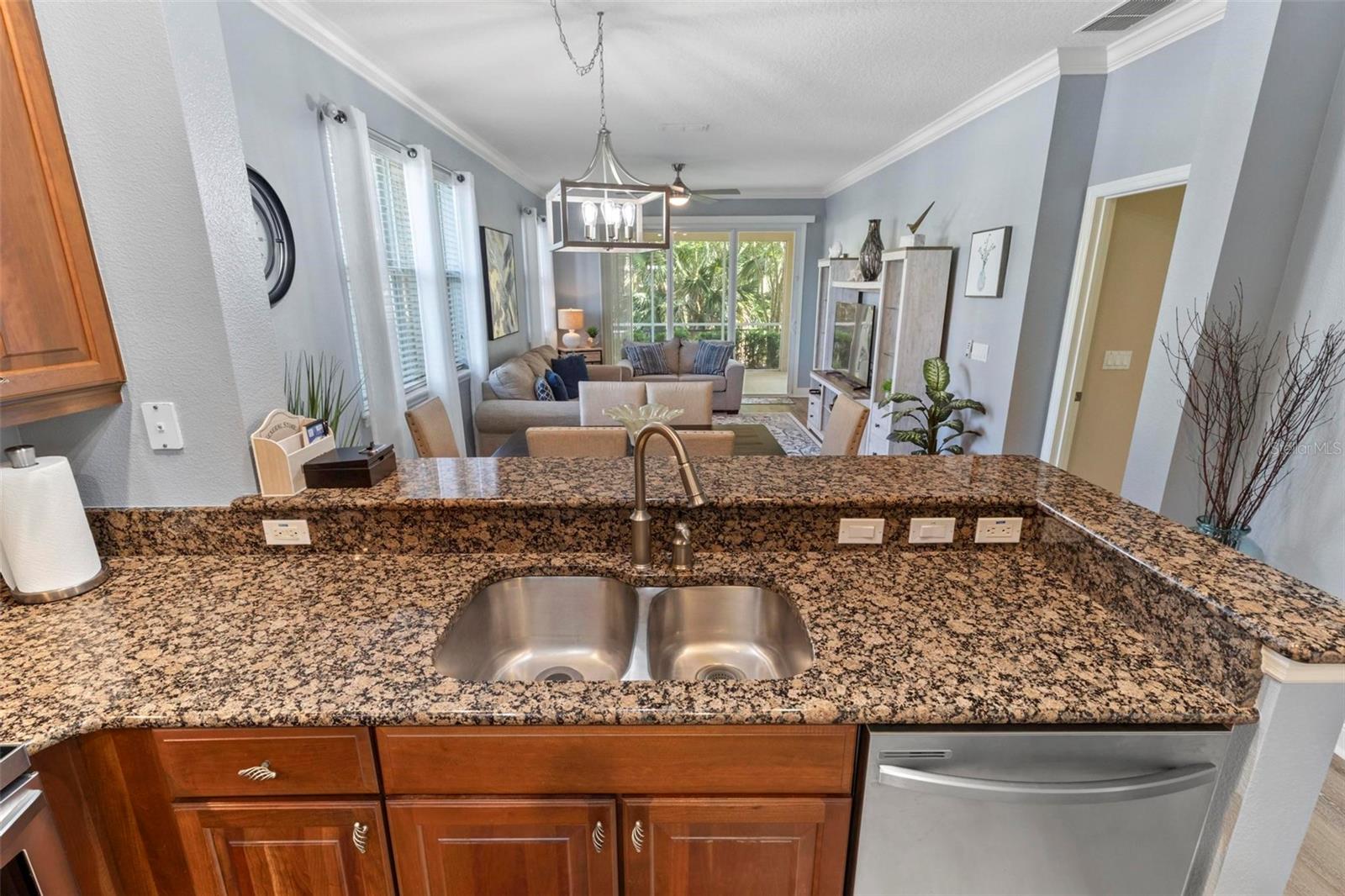 Image 13 of 62 For 55 Riverview Bend S 2011