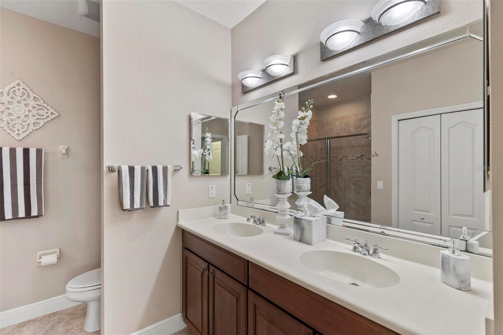 Image 32 of 62 For 55 Riverview Bend S 2011