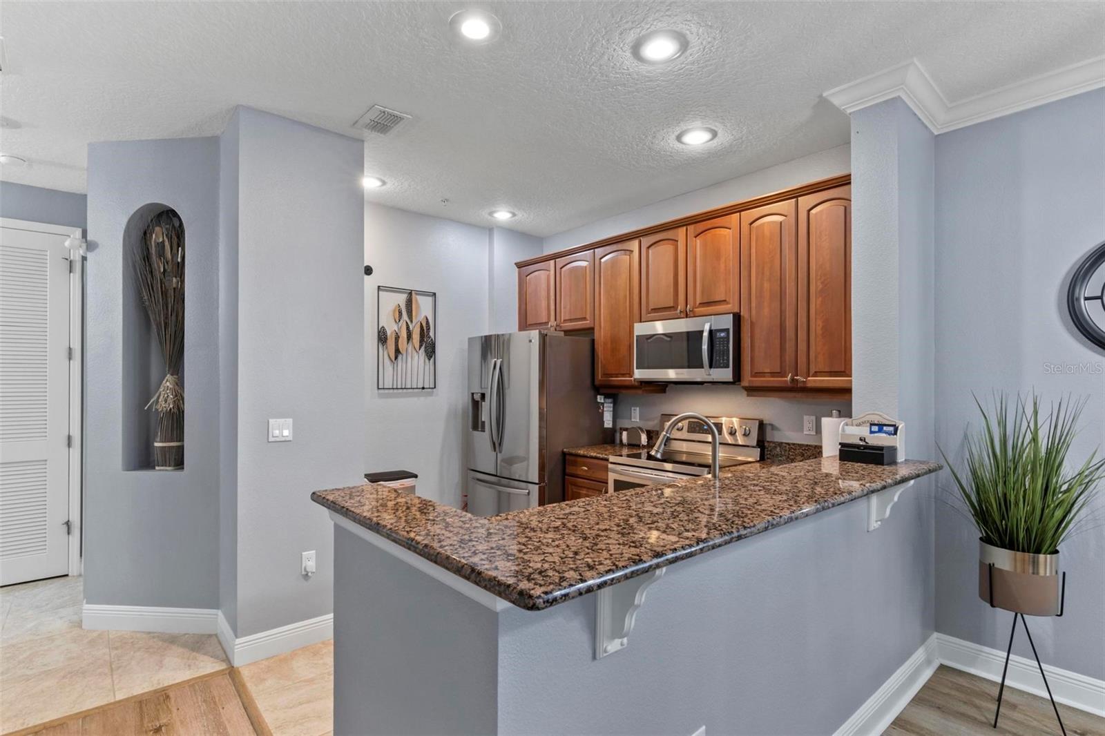 Image 7 of 62 For 55 Riverview Bend S 2011