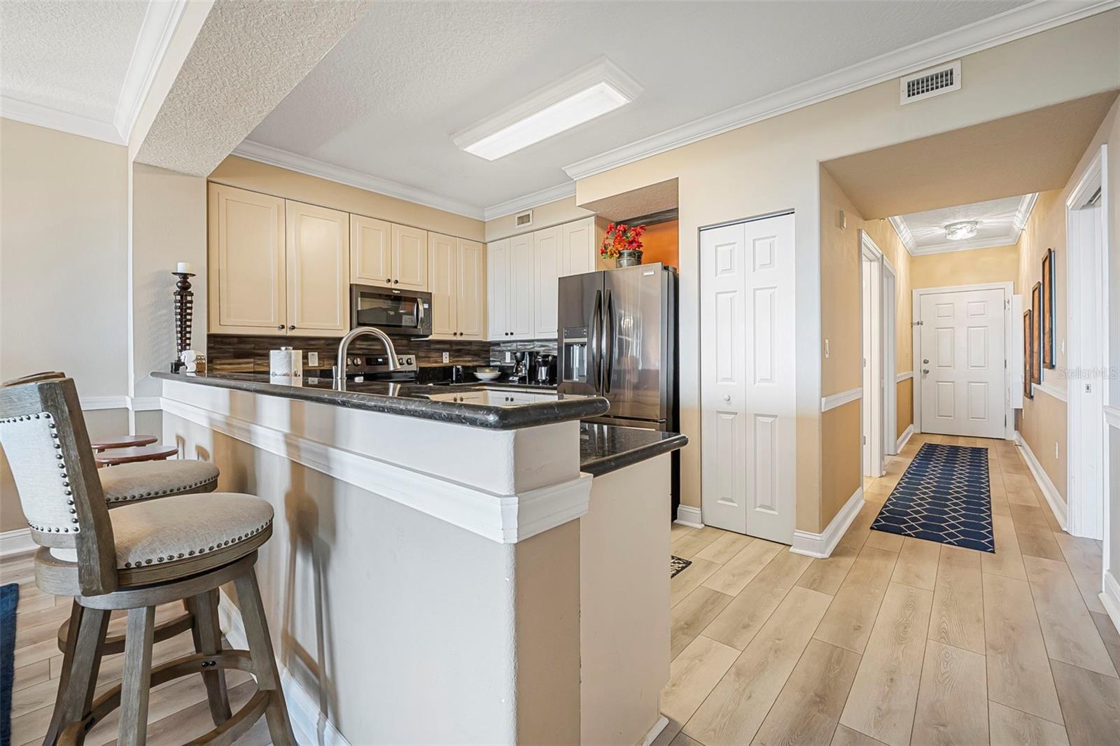 Image 3 of 30 For 60 Surfview Drive 208