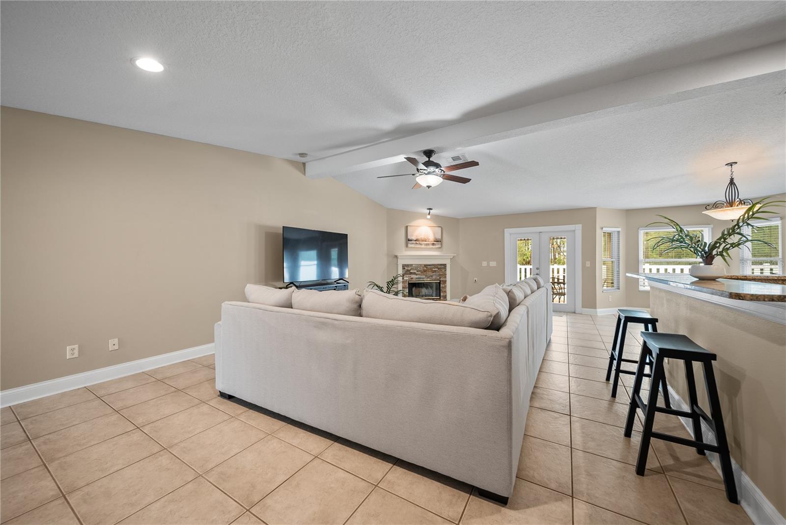 Image 11 of 28 For 11 Riviera Estates Court