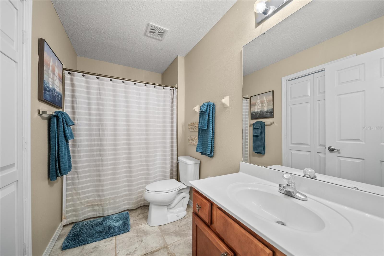 Image 19 of 28 For 11 Riviera Estates Court