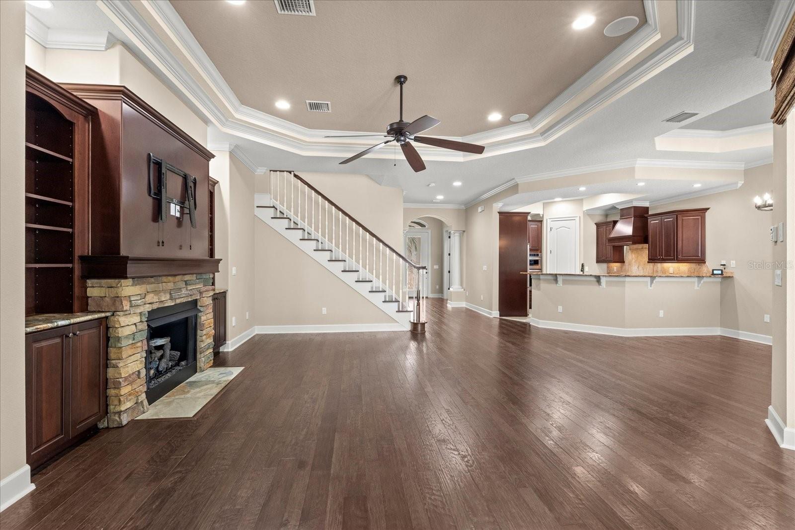 Image 15 of 64 For 97 Riverwalk Drive S