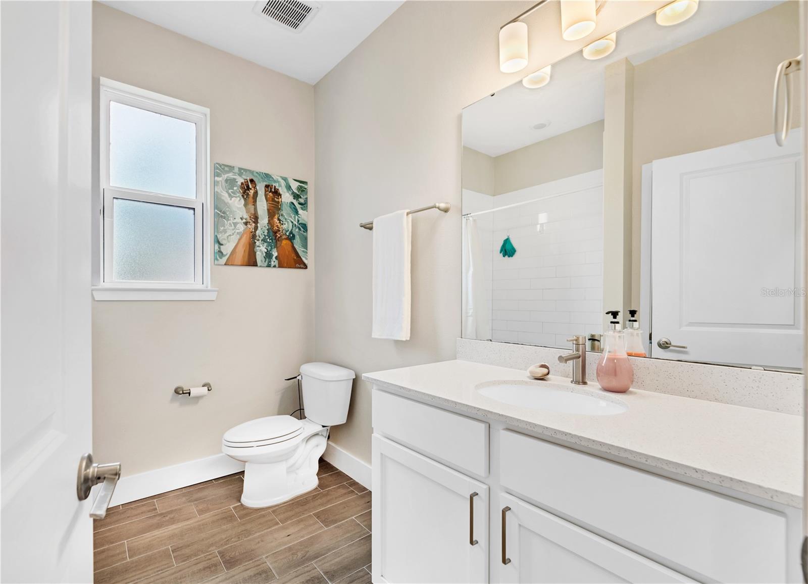Image 10 of 56 For 4 Big Horn Place