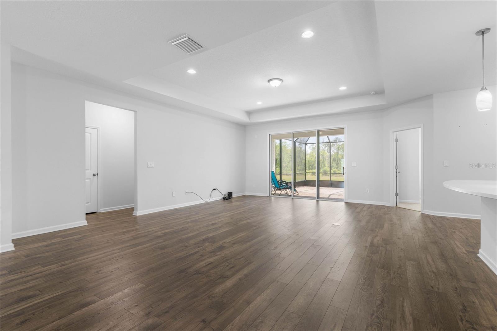 Image 12 of 62 For 504 Grand Landings Parkway