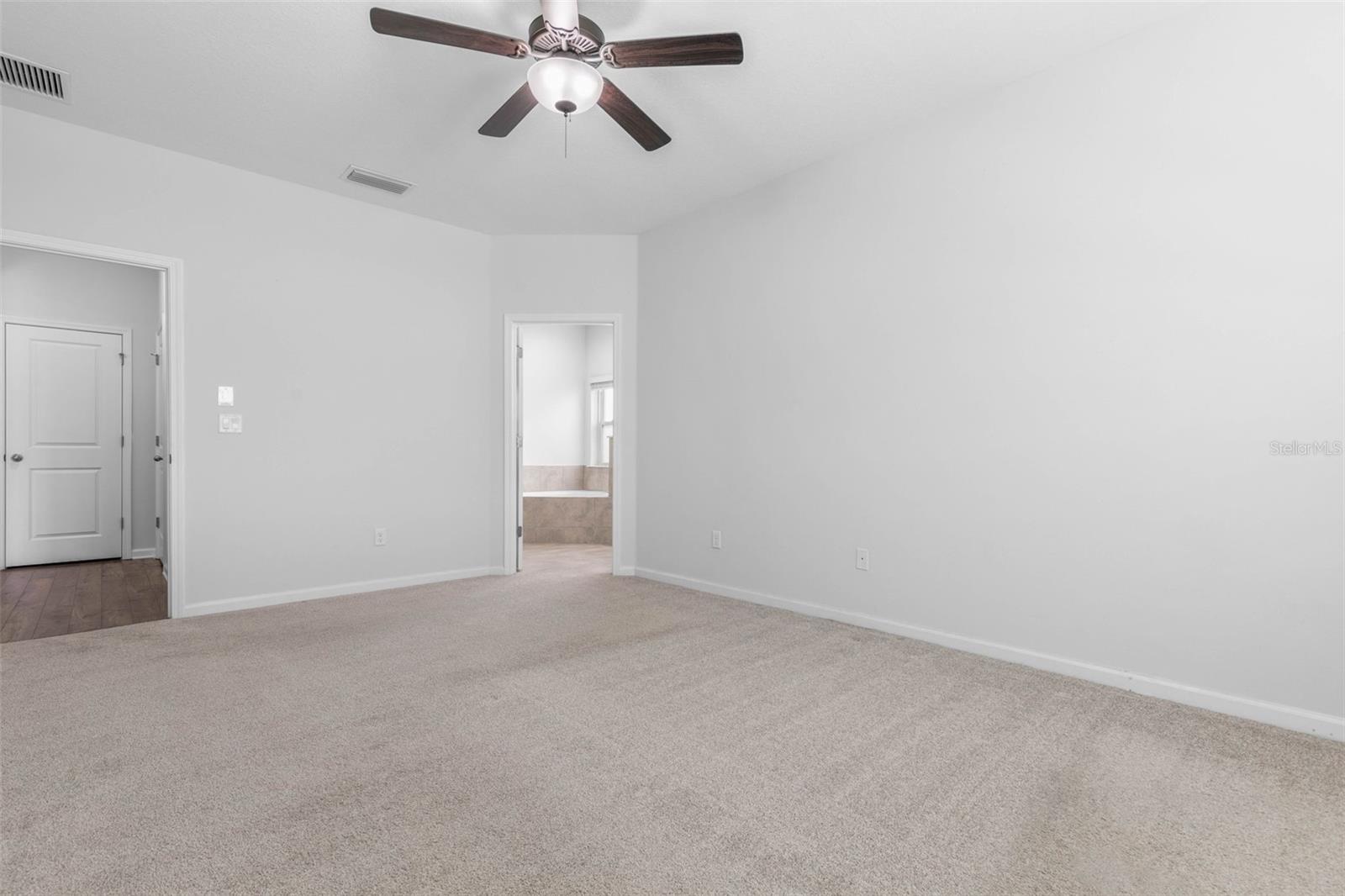 Image 17 of 62 For 504 Grand Landings Parkway
