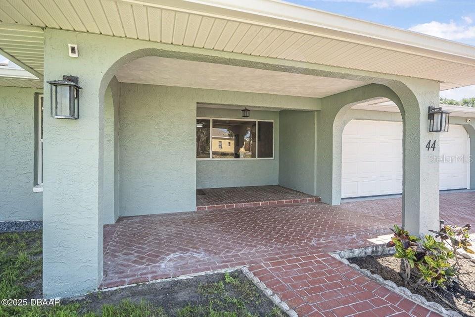 Image 3 of 42 For 44 Sandra Drive