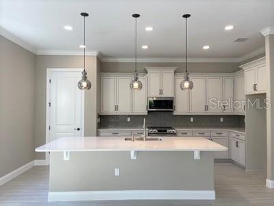 Image 4 of 21 For 7 Oasis Circle