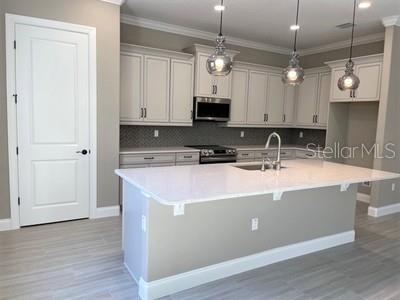 Image 6 of 21 For 7 Oasis Circle