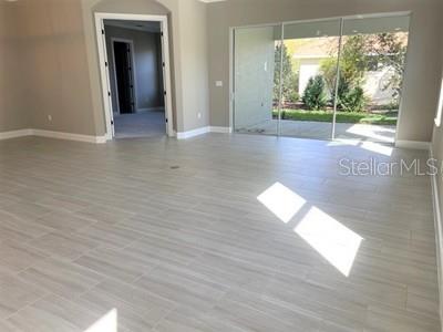 Image 8 of 21 For 7 Oasis Circle