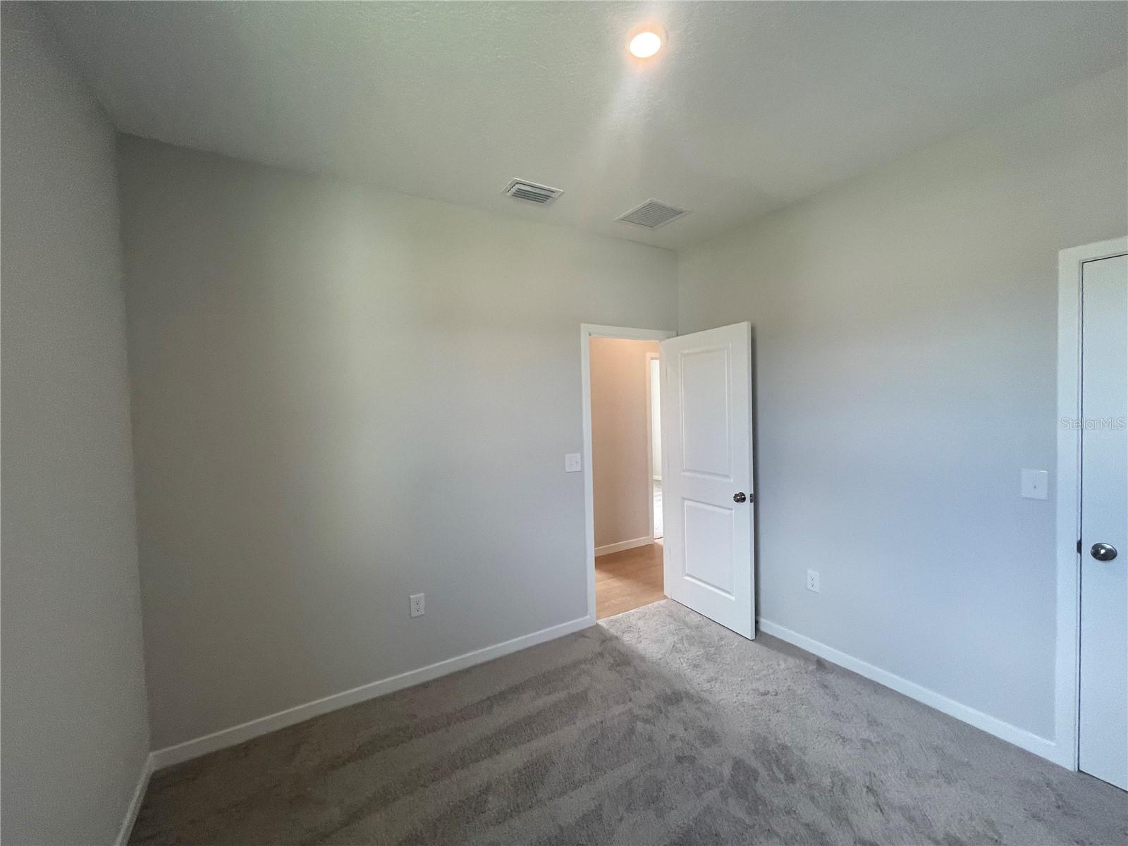 Image 15 of 41 For 219 Montgomery Court