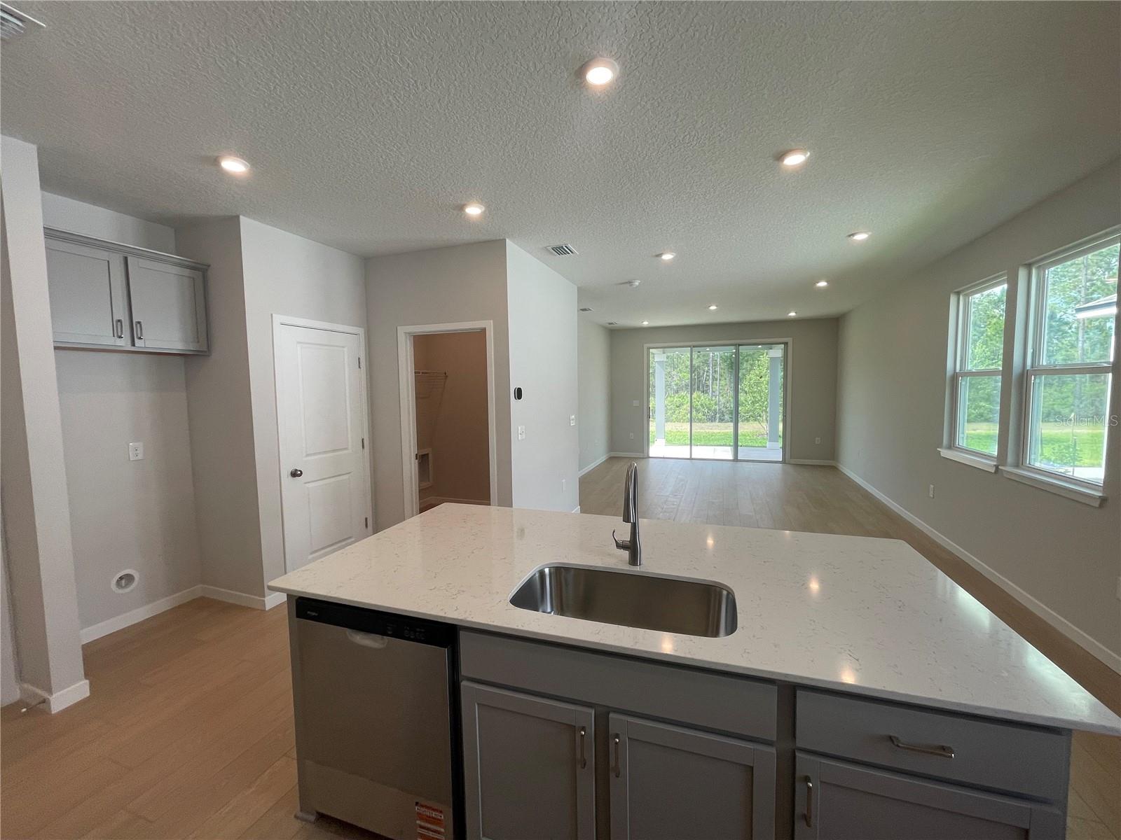 Image 16 of 41 For 219 Montgomery Court